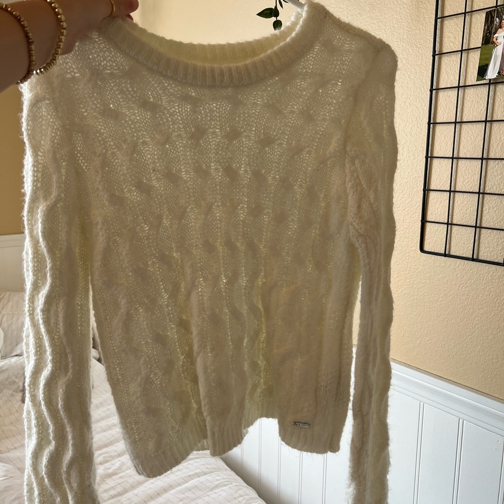 Volcom sweater